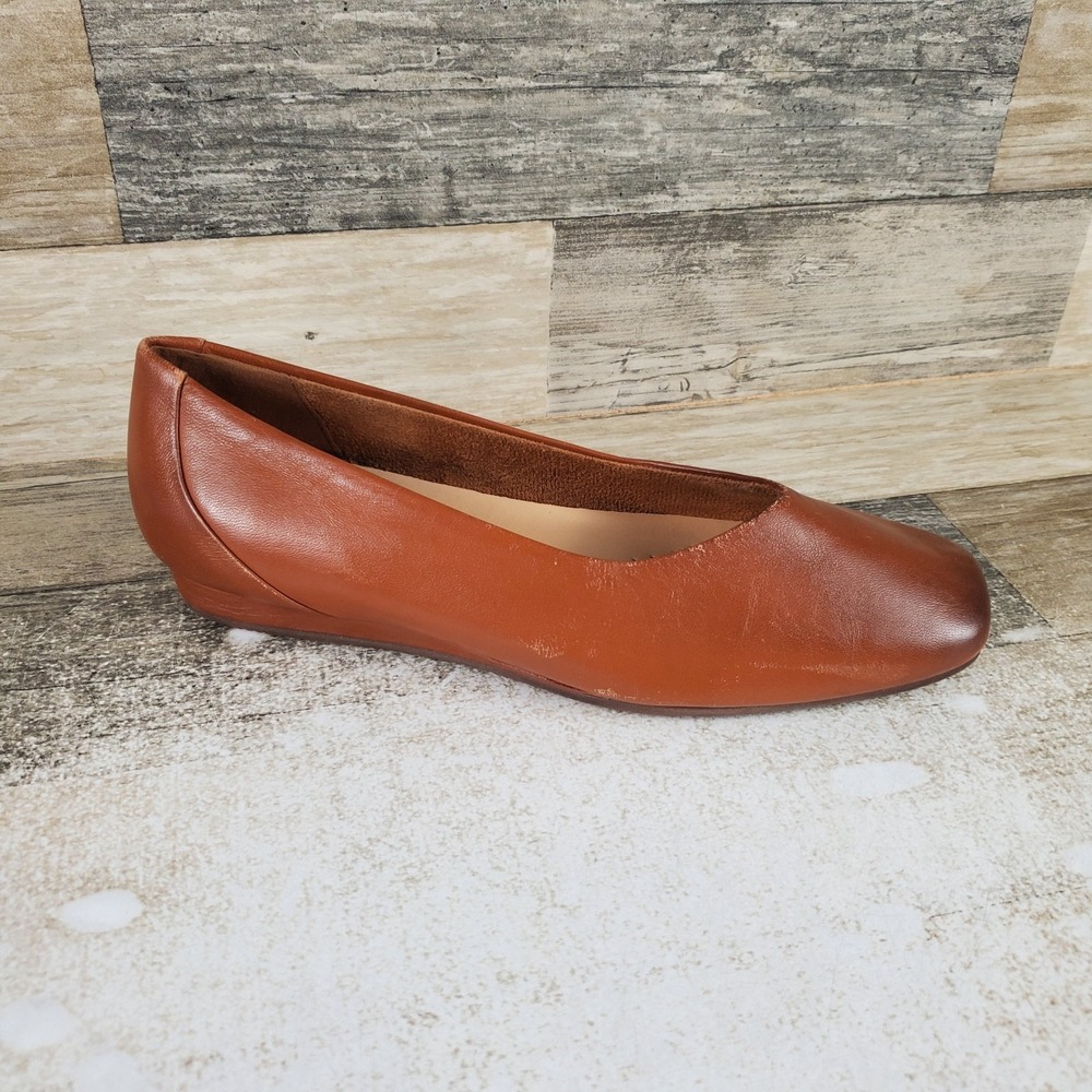SoftWalk Shiraz Womens Flats Sz 6.5 Luggage Leather Square Toe Slip On Shoes